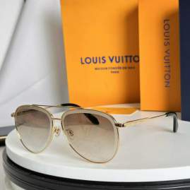 Picture of Louis Vuitton Sunglasses _SKUfw74861749fw